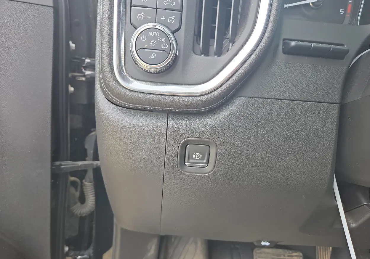 2023 GMC Sierra 3500HD Denali For Sale | Low Miles | Live Auction
