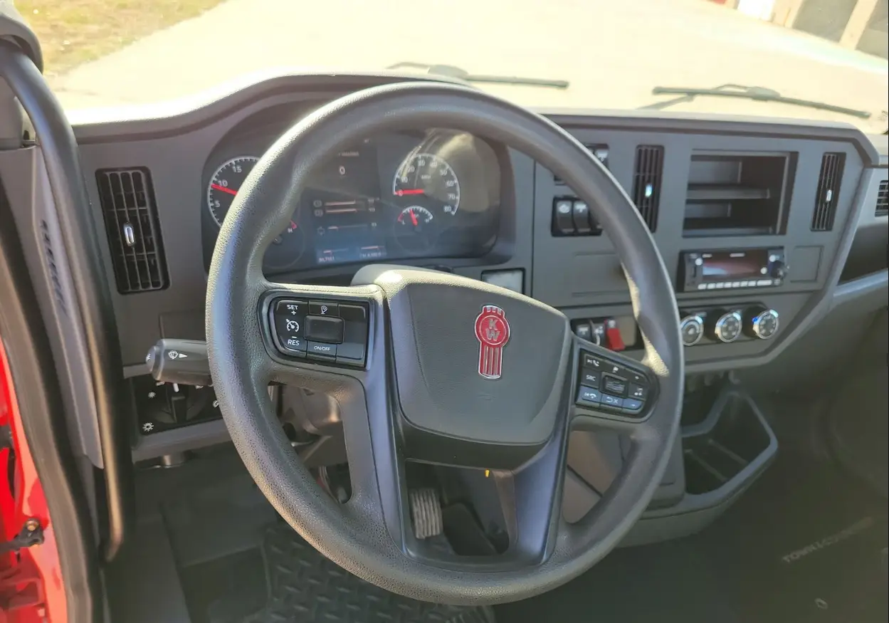 2023 Kenworth T280 rollback Truck For Sale | Low Miles | Live Auction