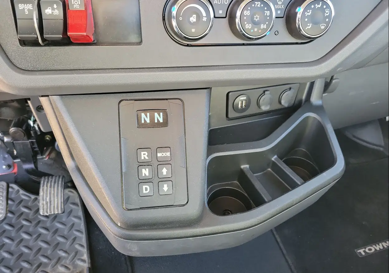 2023 Kenworth T280 rollback Truck For Sale | Low Miles | Live Auction
