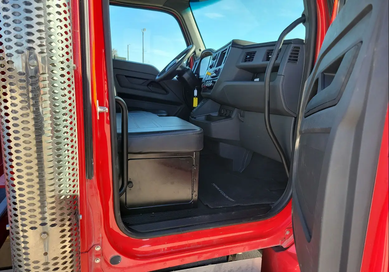 2023 Kenworth T280 rollback Truck For Sale | Low Miles | Live Auction