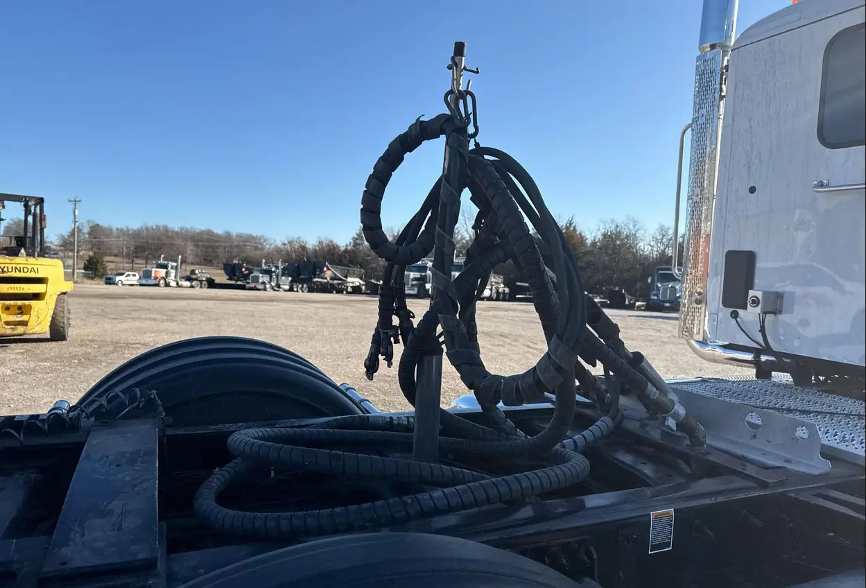 2023 Peterbilt 567 semi Truck For Sale | Low Miles | Live Auction