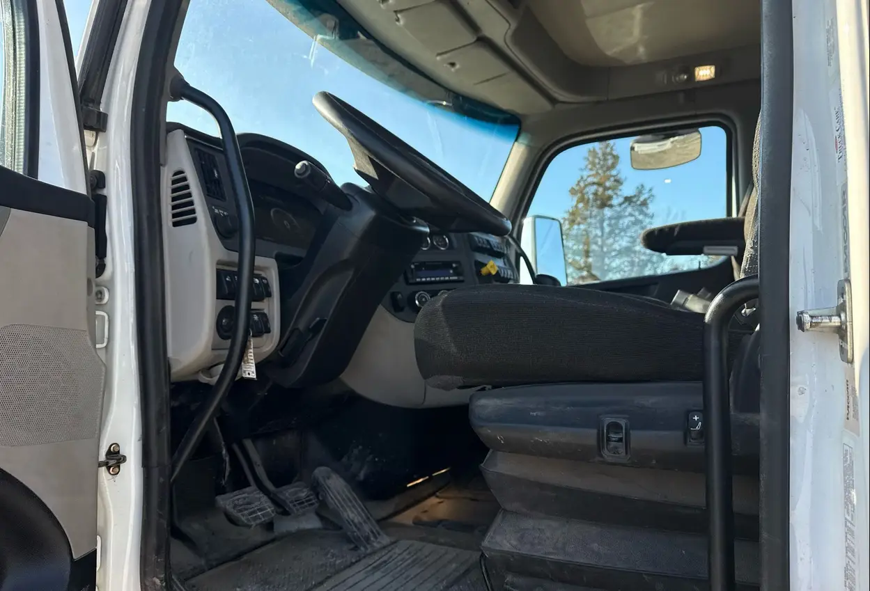 2023 Peterbilt 567 semi Truck For Sale | Low Miles | Live Auction