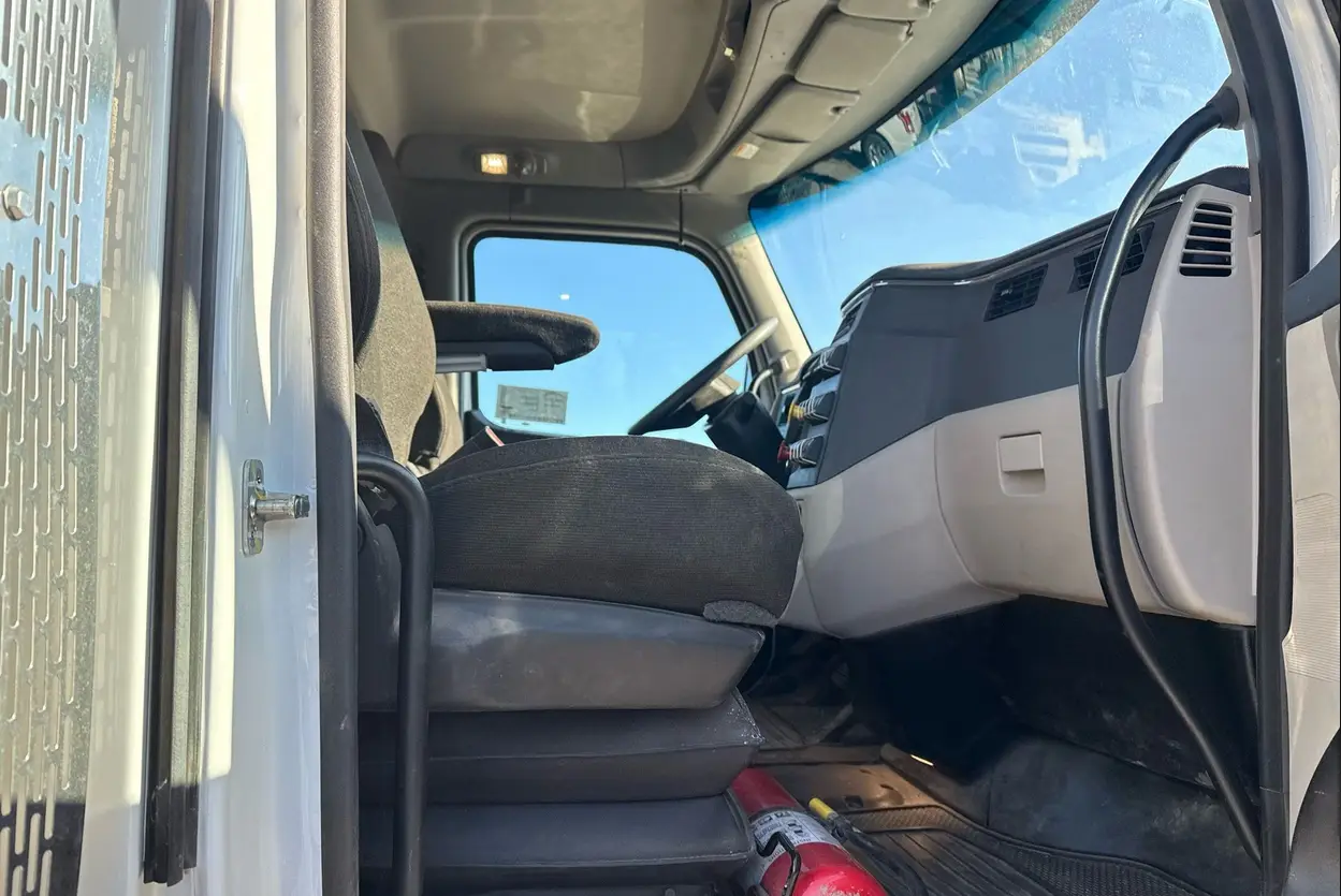 2023 Peterbilt 567 semi Truck For Sale | Low Miles | Live Auction