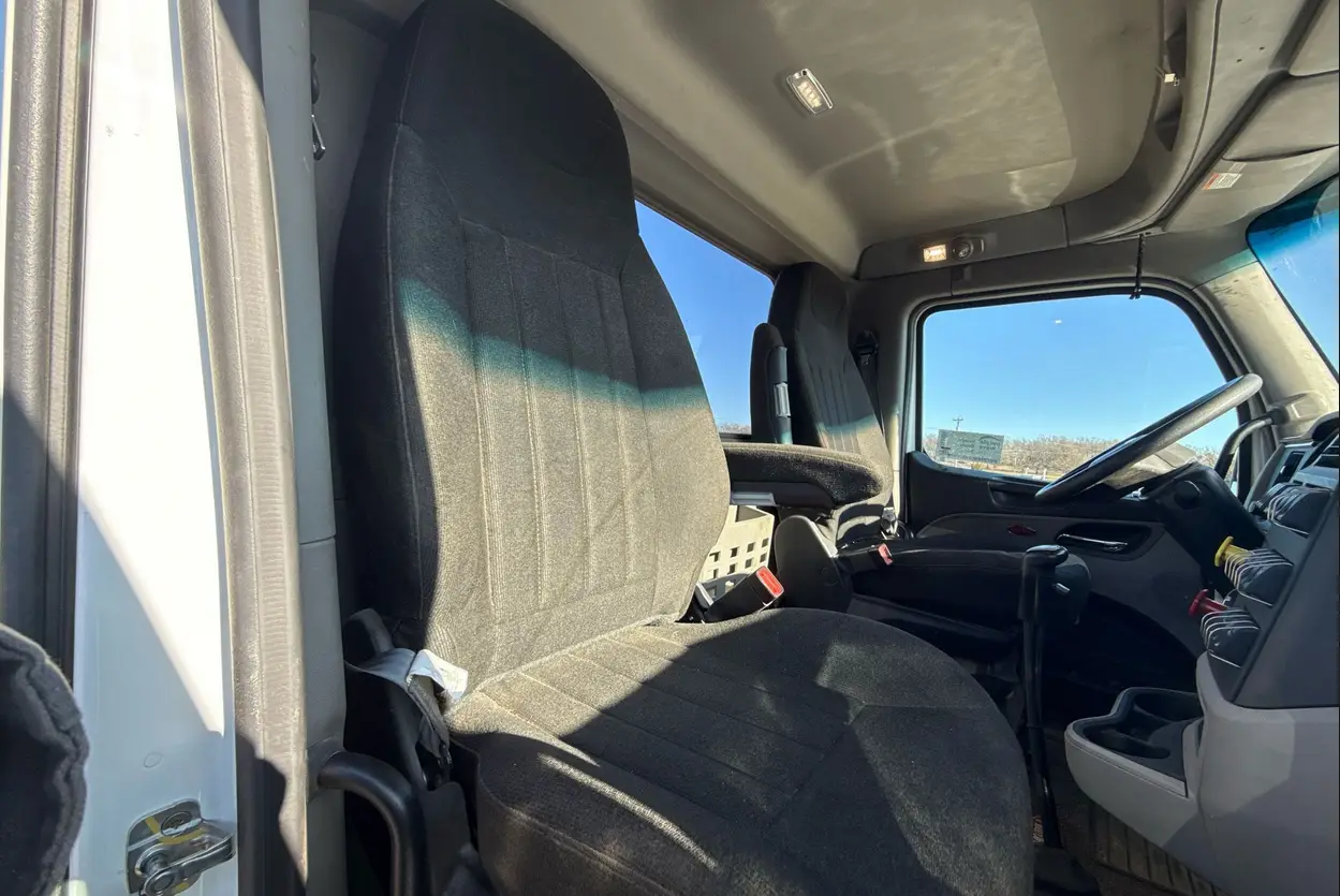 2023 Peterbilt 567 semi Truck For Sale | Low Miles | Live Auction