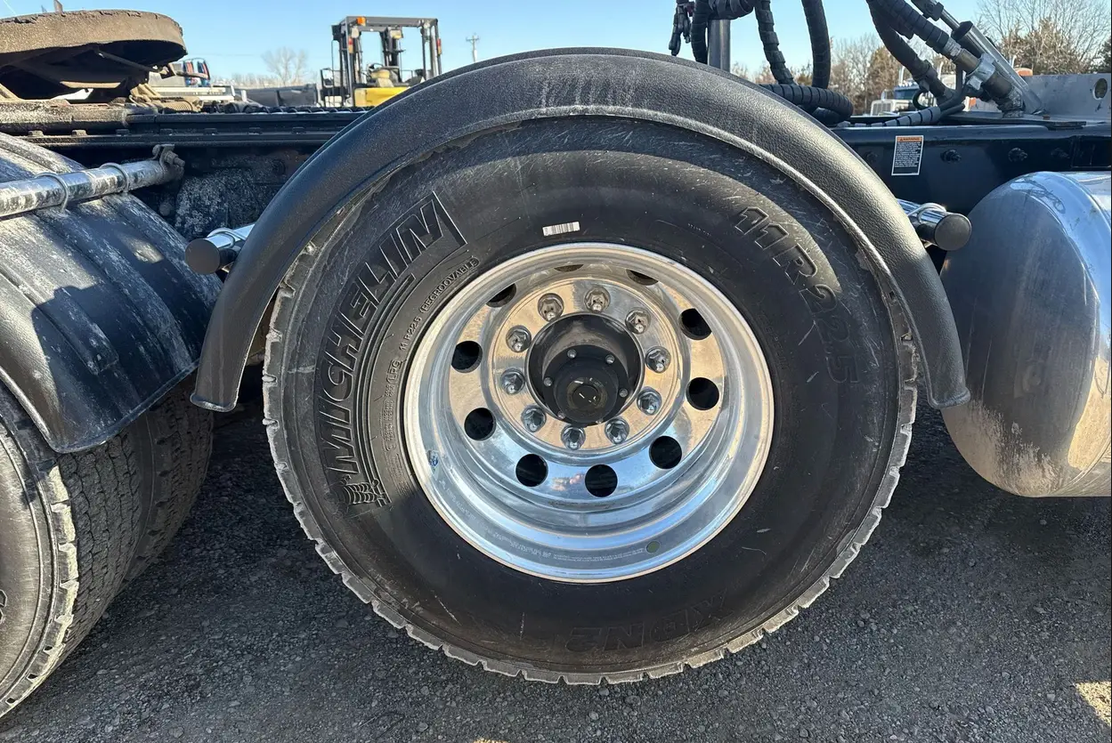 2023 Peterbilt 567 semi Truck For Sale | Low Miles | Live Auction