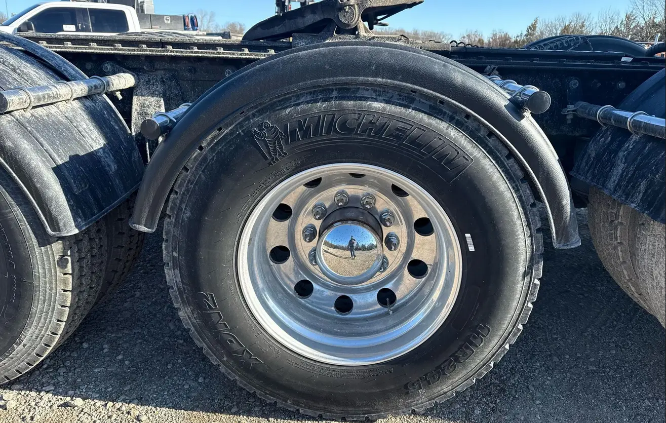 2023 Peterbilt 567 semi Truck For Sale | Low Miles | Live Auction