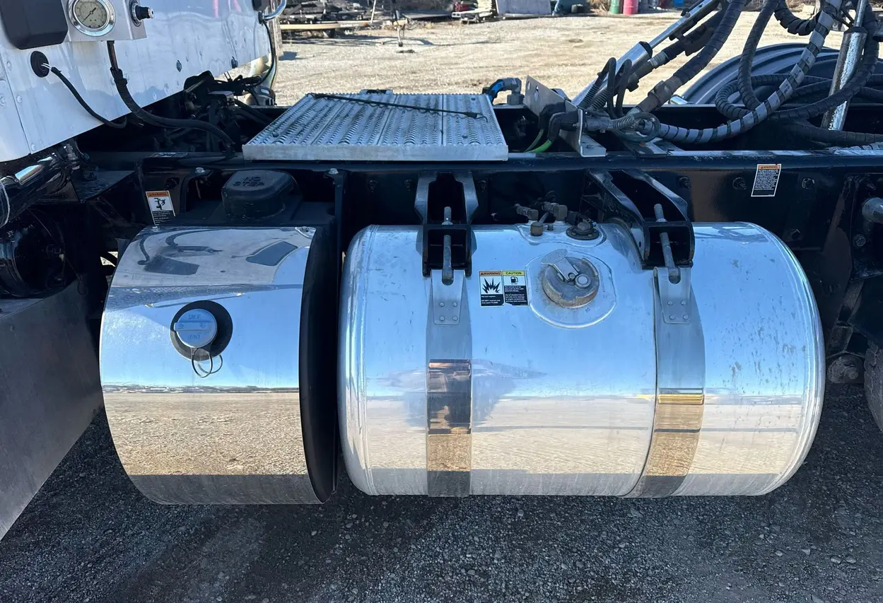 2023 Peterbilt 567 semi Truck For Sale | Low Miles | Live Auction