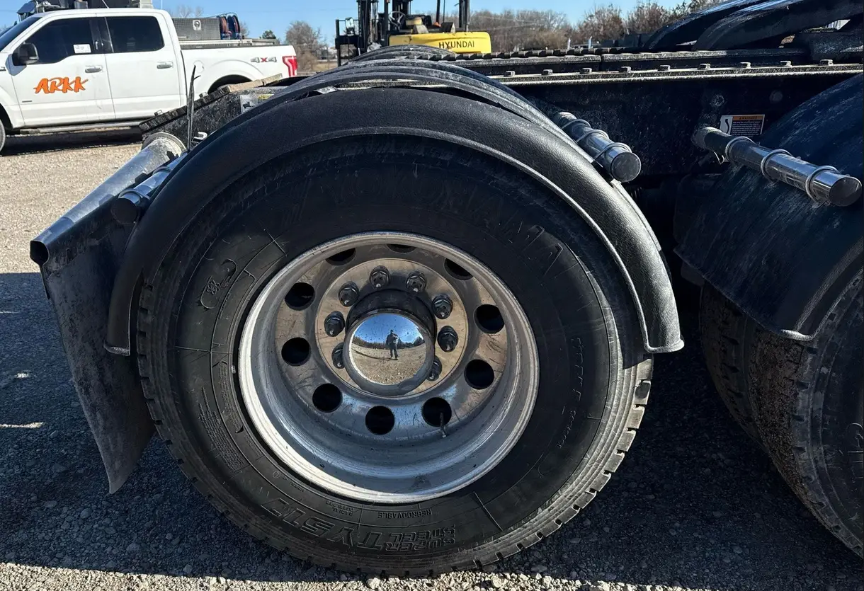 2023 Peterbilt 567 semi Truck For Sale | Low Miles | Live Auction