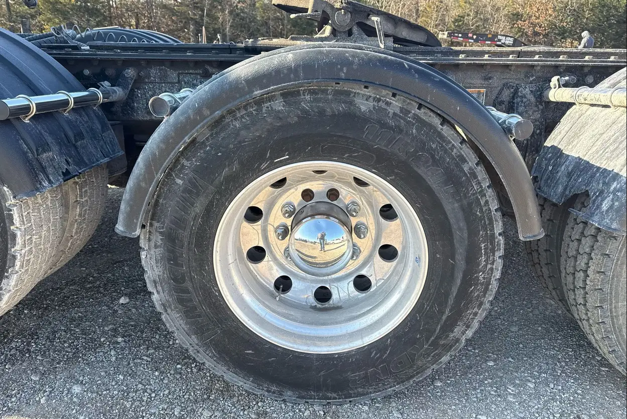 2023 Peterbilt 567 semi Truck For Sale | Low Miles | Live Auction