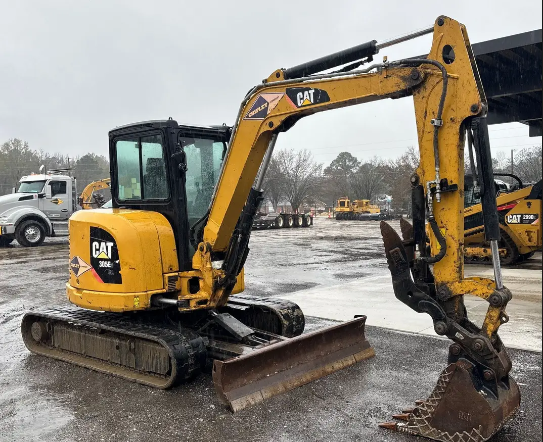 2017 Caterpillar 305E2 mini excavator For Sale | Low Hours | Live Auction