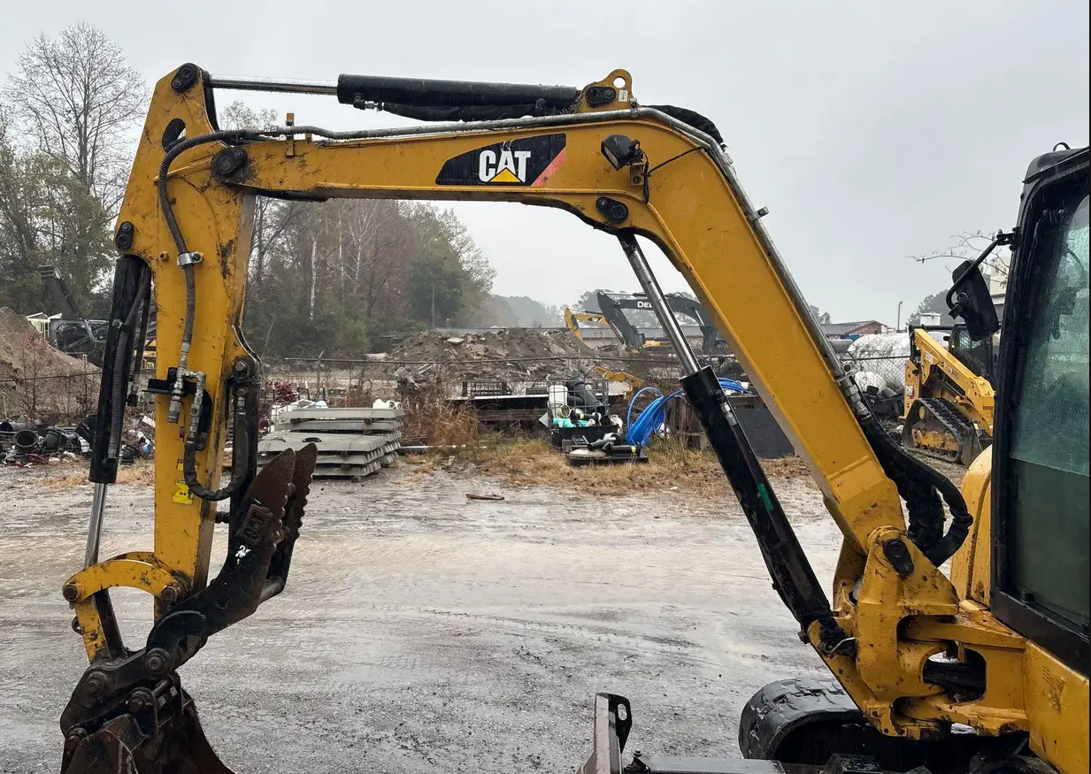 2017 Caterpillar 305E2 mini excavator For Sale | Low Hours | Live Auction