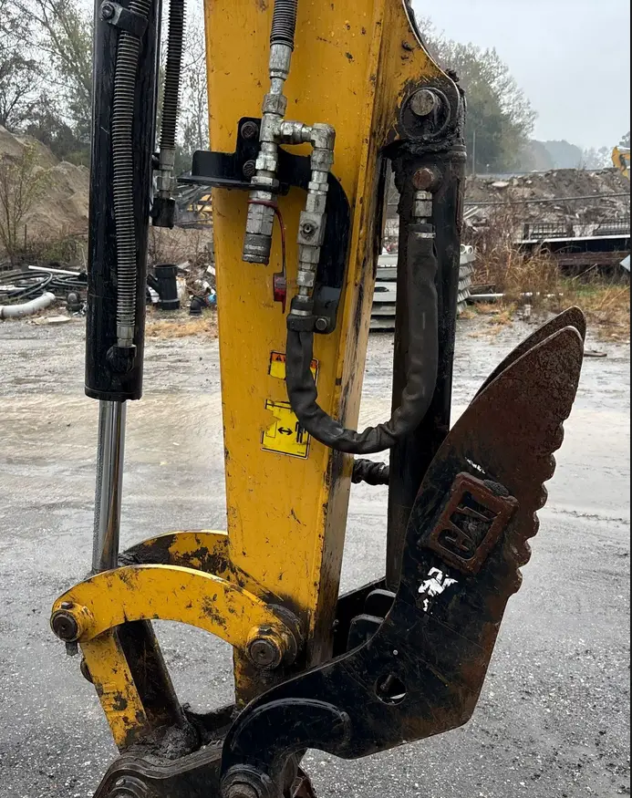 2017 Caterpillar 305E2 mini excavator For Sale | Low Hours | Live Auction