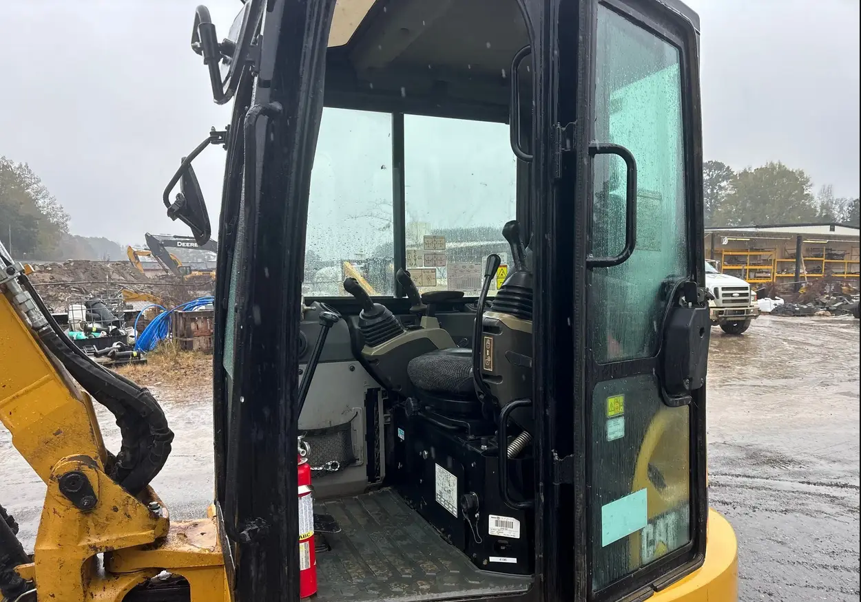 2017 Caterpillar 305E2 mini excavator For Sale | Low Hours | Live Auction