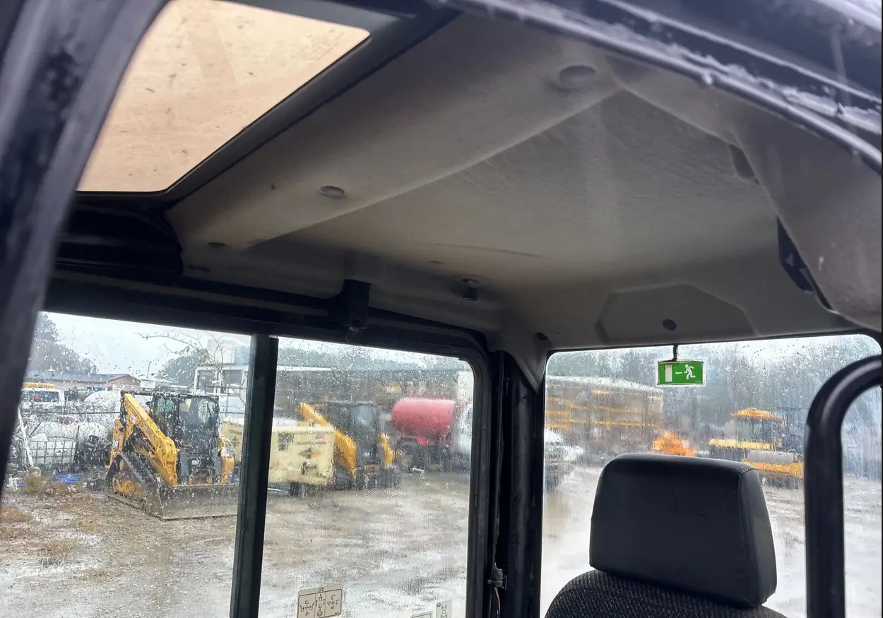 2017 Caterpillar 305E2 mini excavator For Sale | Low Hours | Live Auction