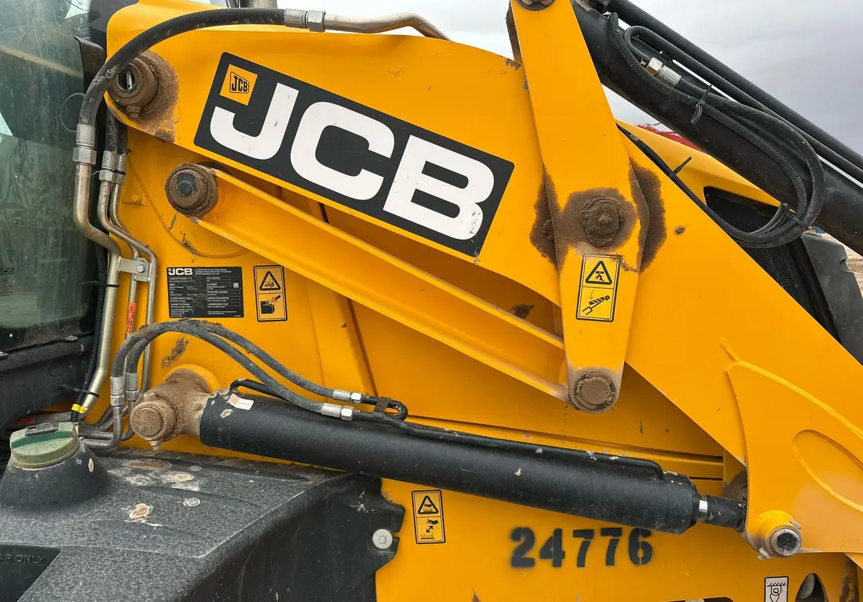 2022 JCB 3CX 15HFCE Backhoe For Sale | Low Hours | Live Auction