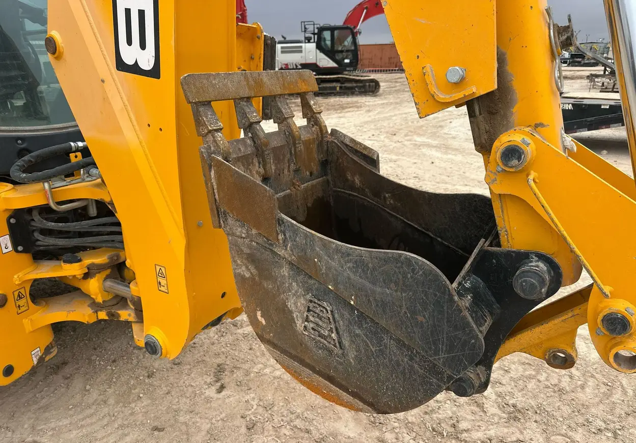 2022 JCB 3CX 15HFCE Backhoe For Sale | Low Hours | Live Auction
