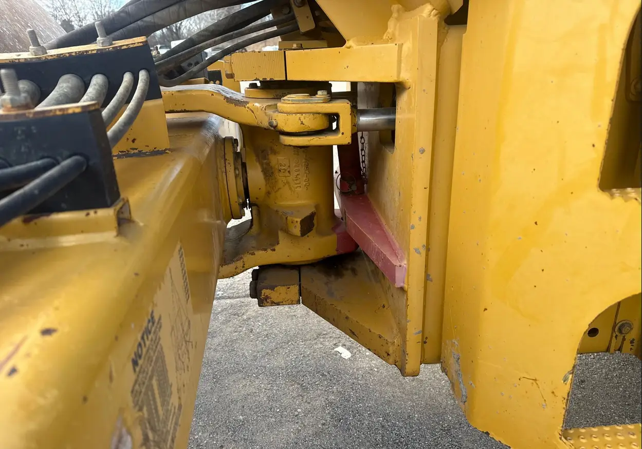2007 Caterpillar CS563 single drum vibratory roller