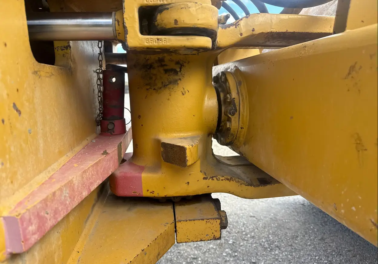 2007 Caterpillar CS563 single drum vibratory roller