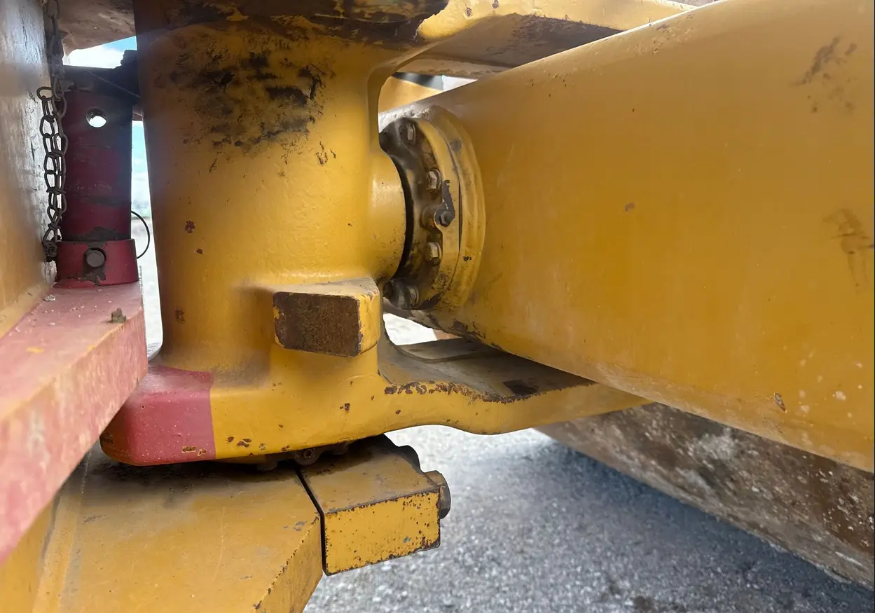2007 Caterpillar CS563 single drum vibratory roller