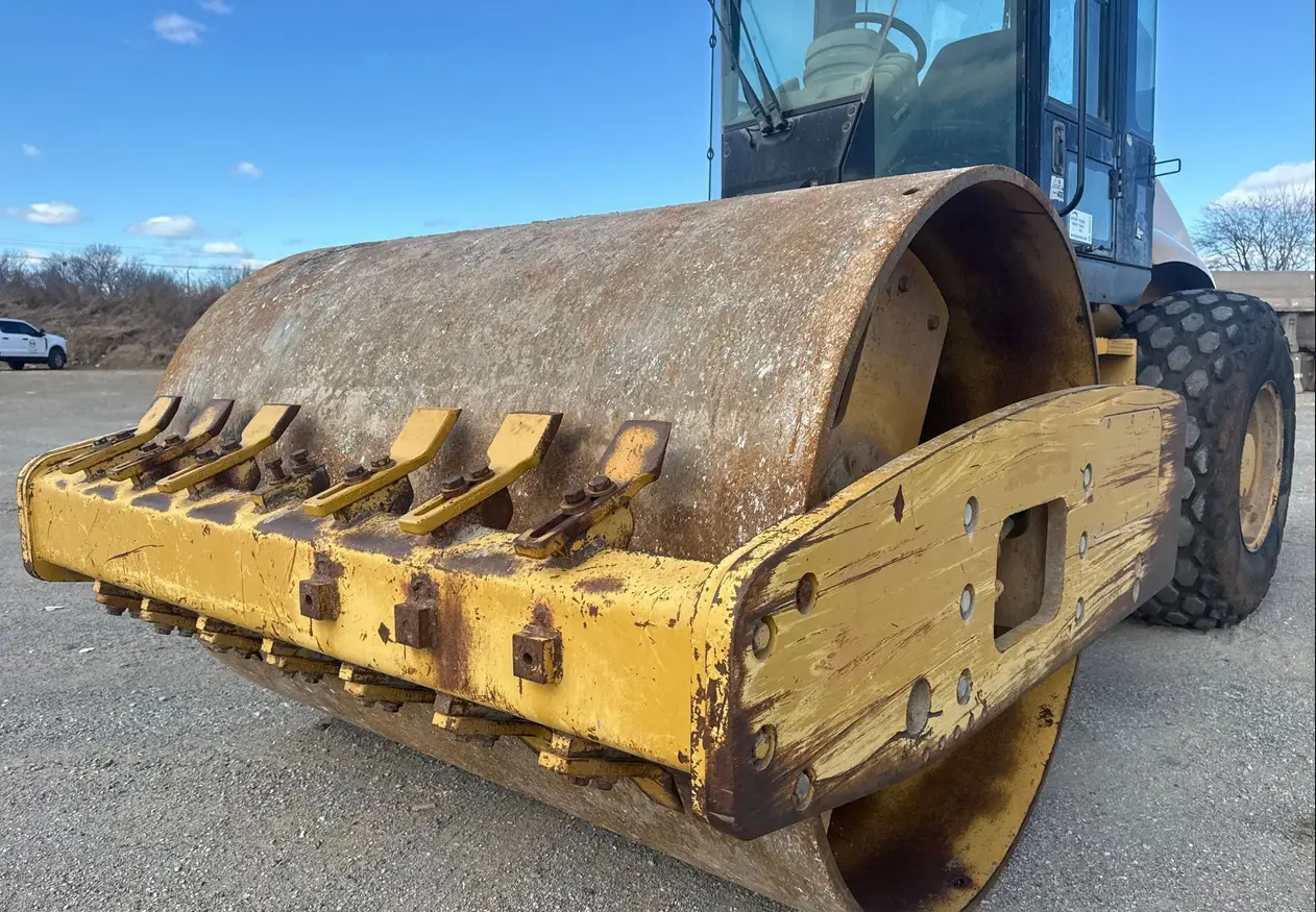 2007 Caterpillar CS563 single drum vibratory roller