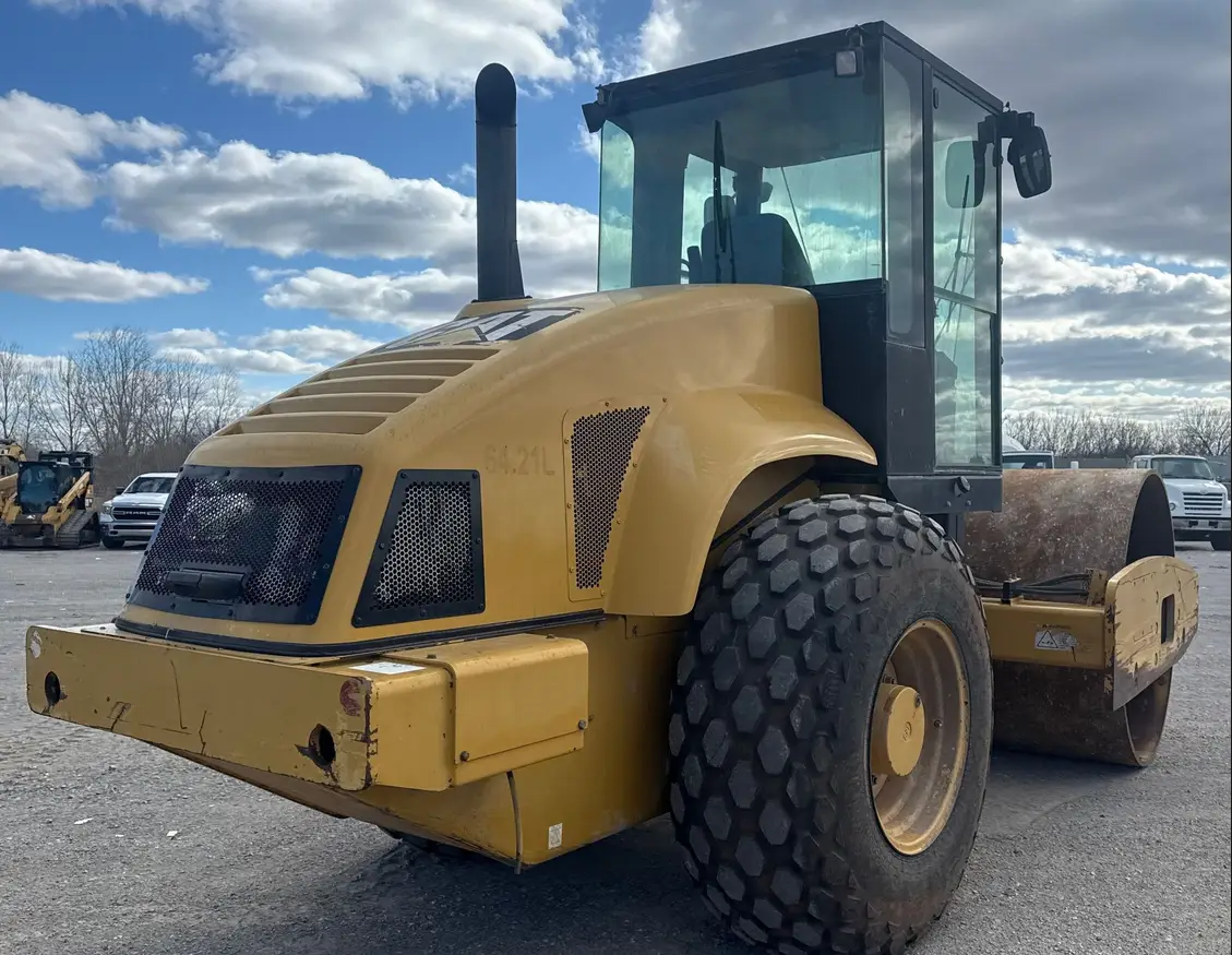 2007 Caterpillar CS563 single drum vibratory roller