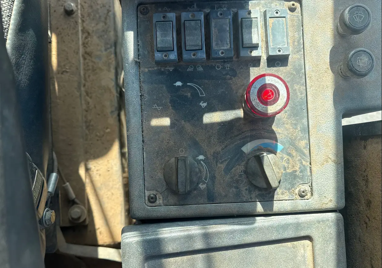 2007 Caterpillar CS563 single drum vibratory roller