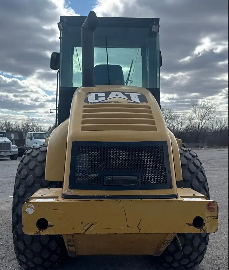 2007 Caterpillar CS563 single drum vibratory roller