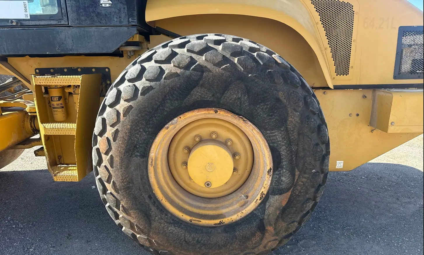 2007 Caterpillar CS563 single drum vibratory roller