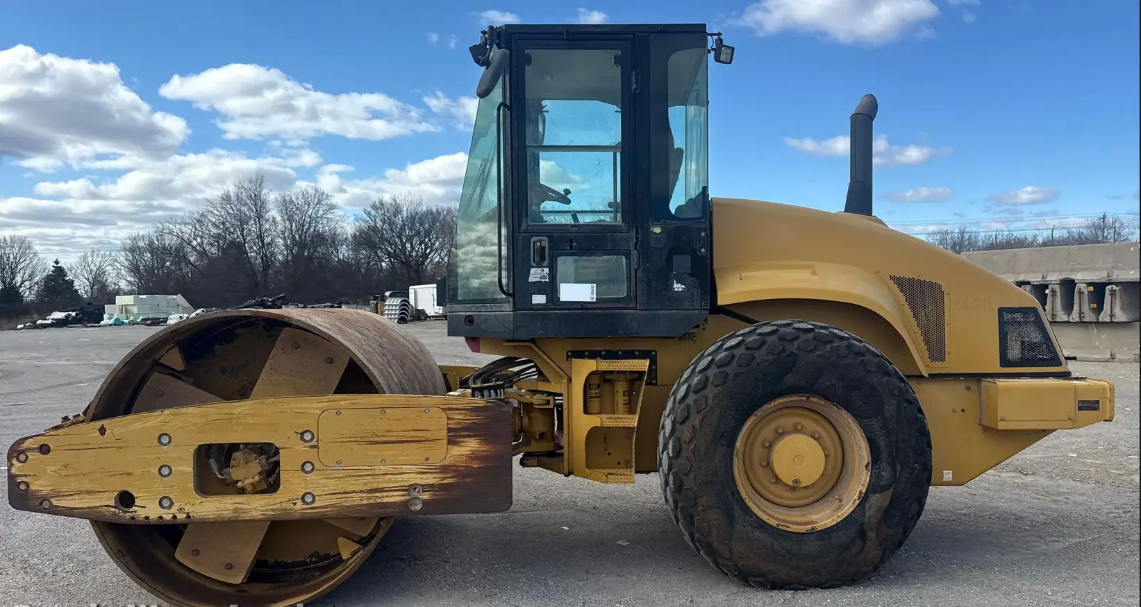 2007 Caterpillar CS563 single drum vibratory roller