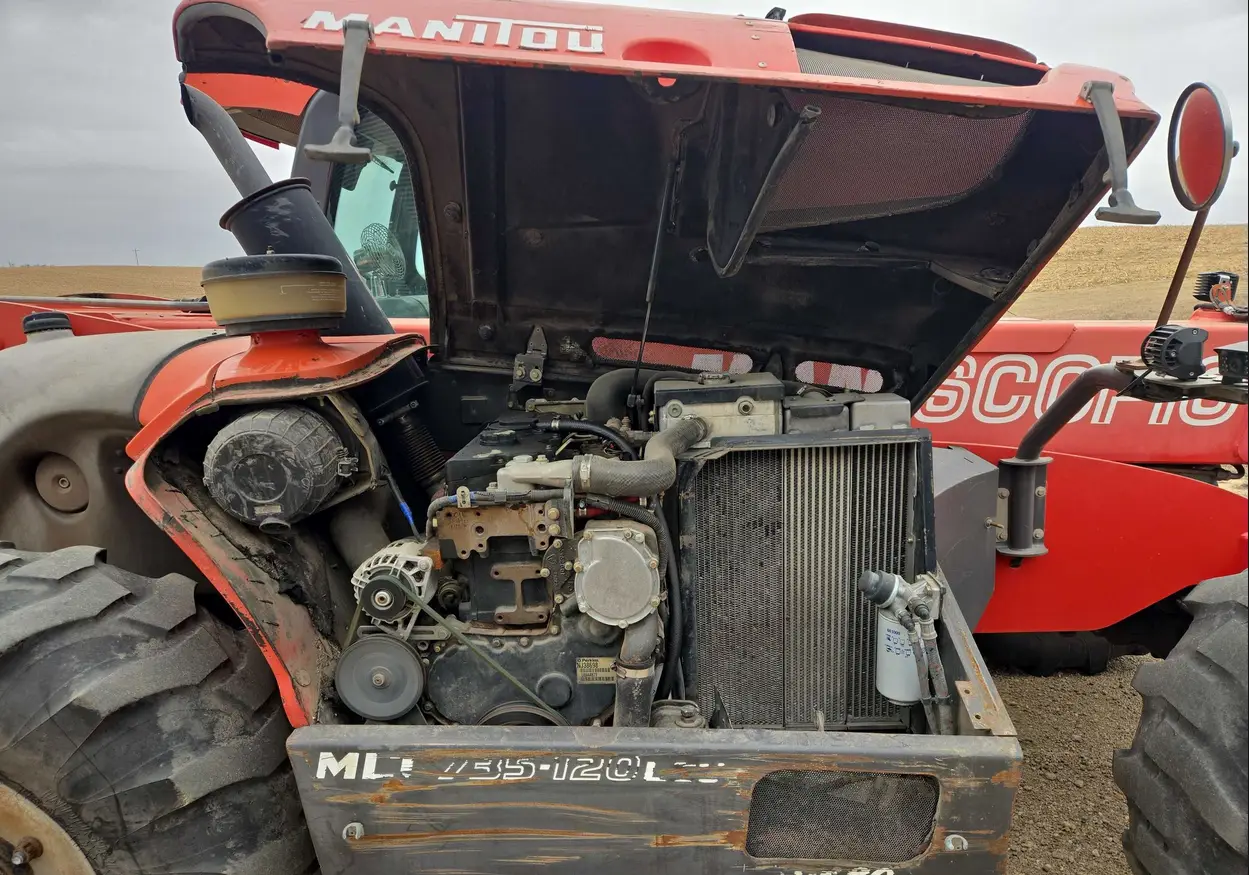 2010 Manitou MLT735 telehandler