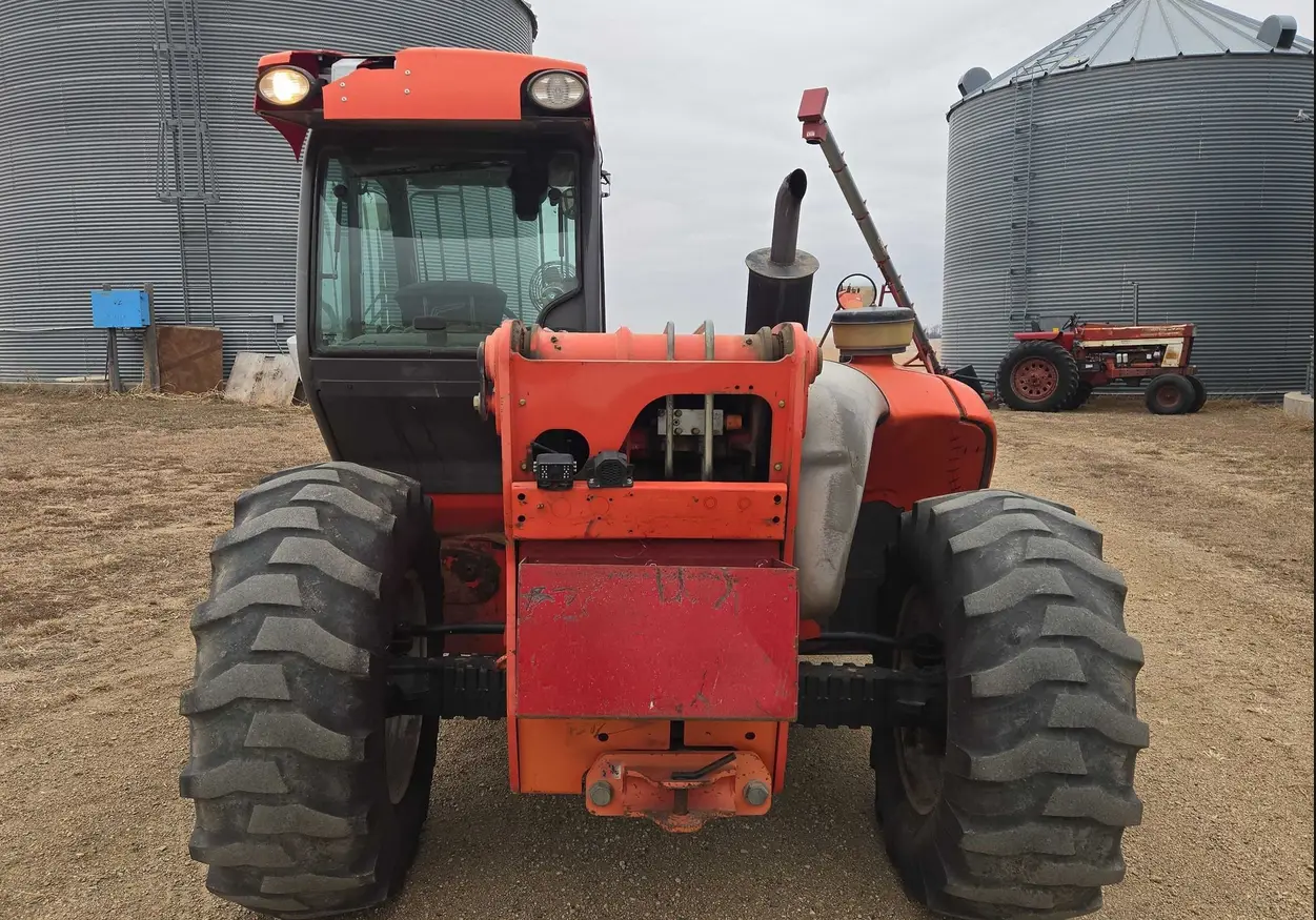 2010 Manitou MLT735 telehandler