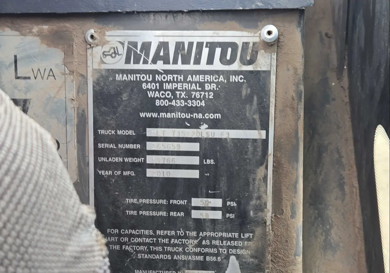 2010 Manitou MLT735 telehandler