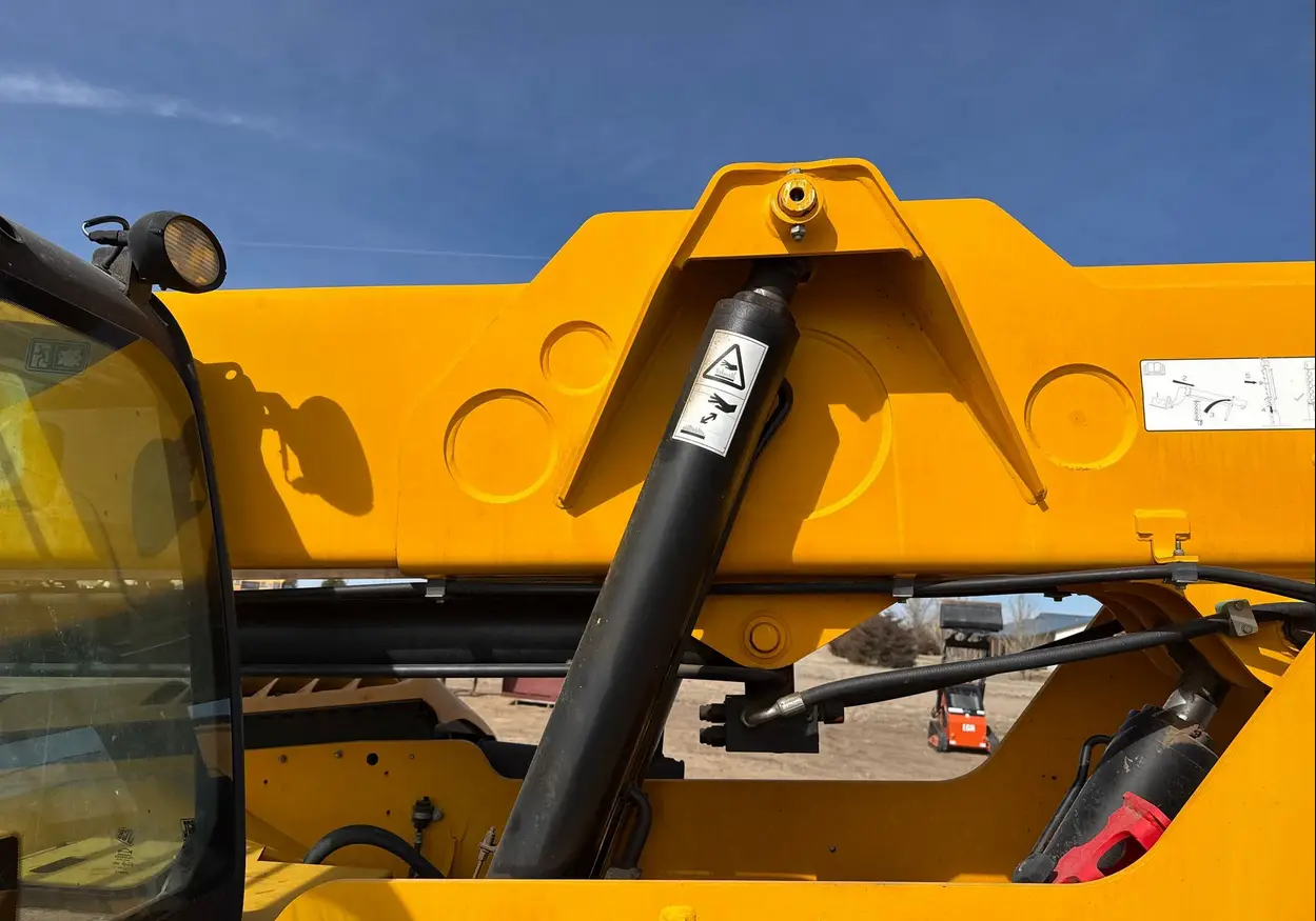 2014 JCB 507-42 telehandler