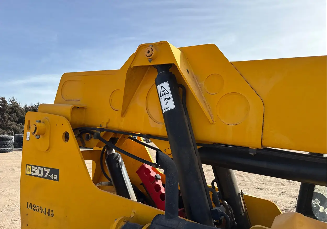 2014 JCB 507-42 telehandler