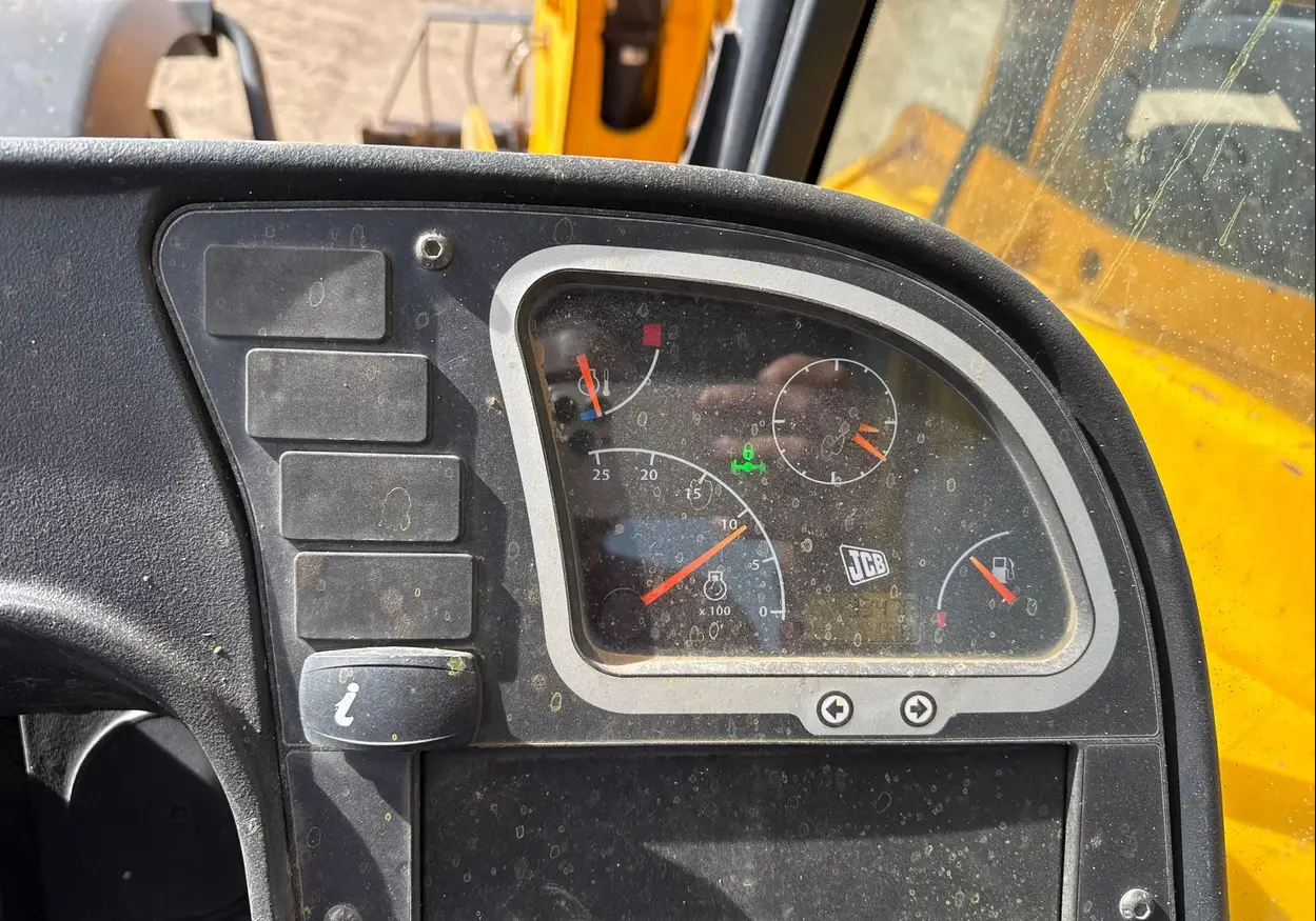 2014 JCB 507-42 telehandler