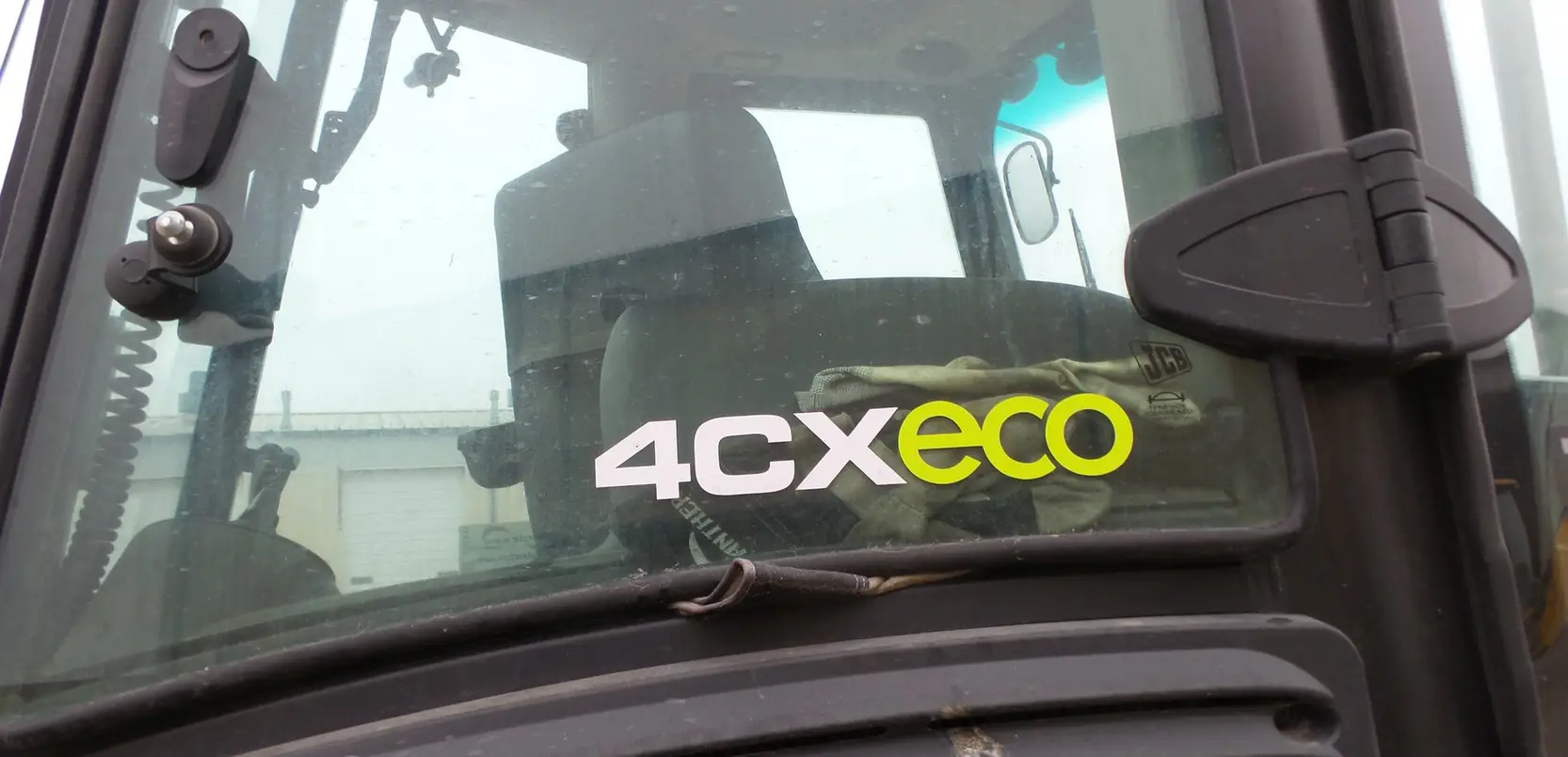 2016 JCB 4CX backhoe