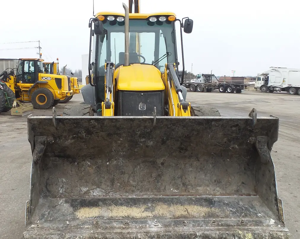 2016 JCB 4CX backhoe