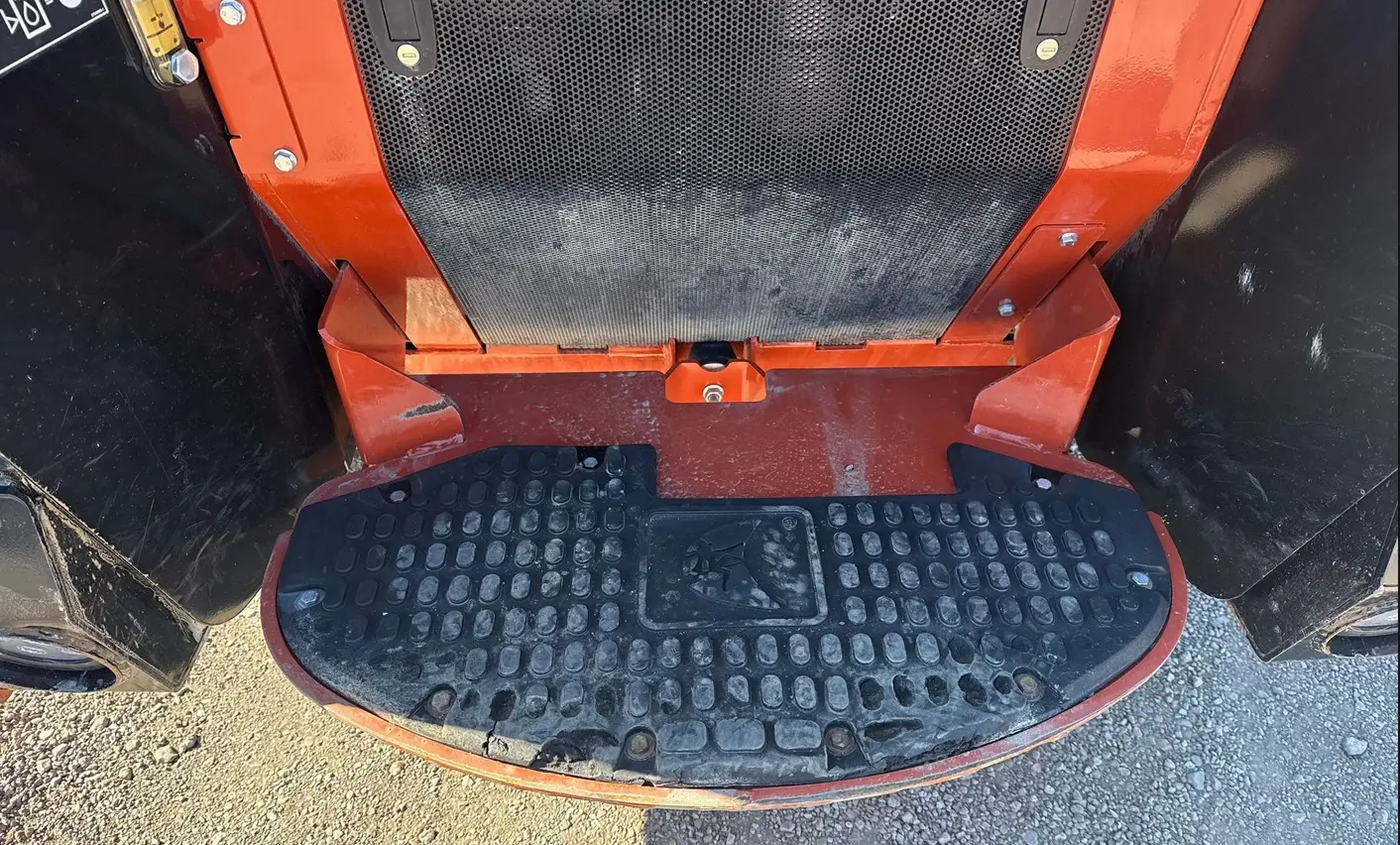 2022 Ditch Witch SK3000 compact utility loader