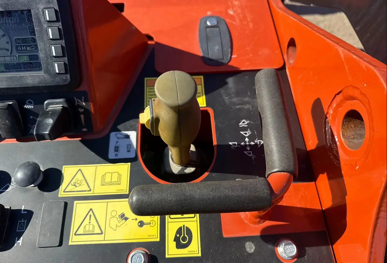 2022 Ditch Witch SK3000 compact utility loader