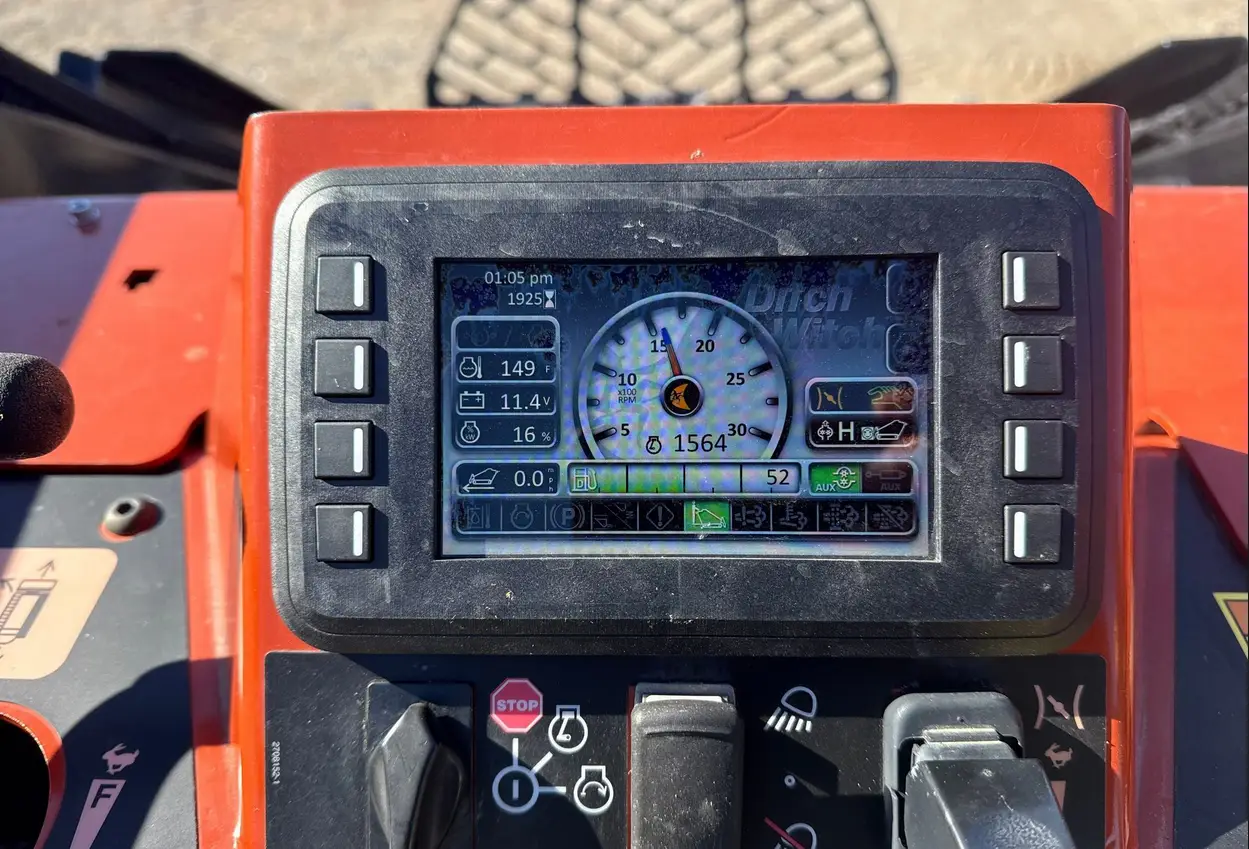 2022 Ditch Witch SK3000 compact utility loader