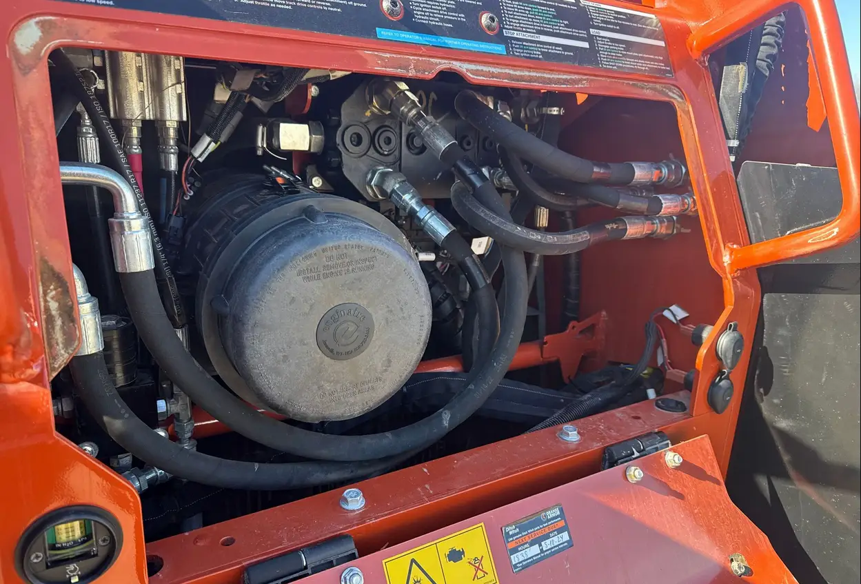 2022 Ditch Witch SK3000 compact utility loader