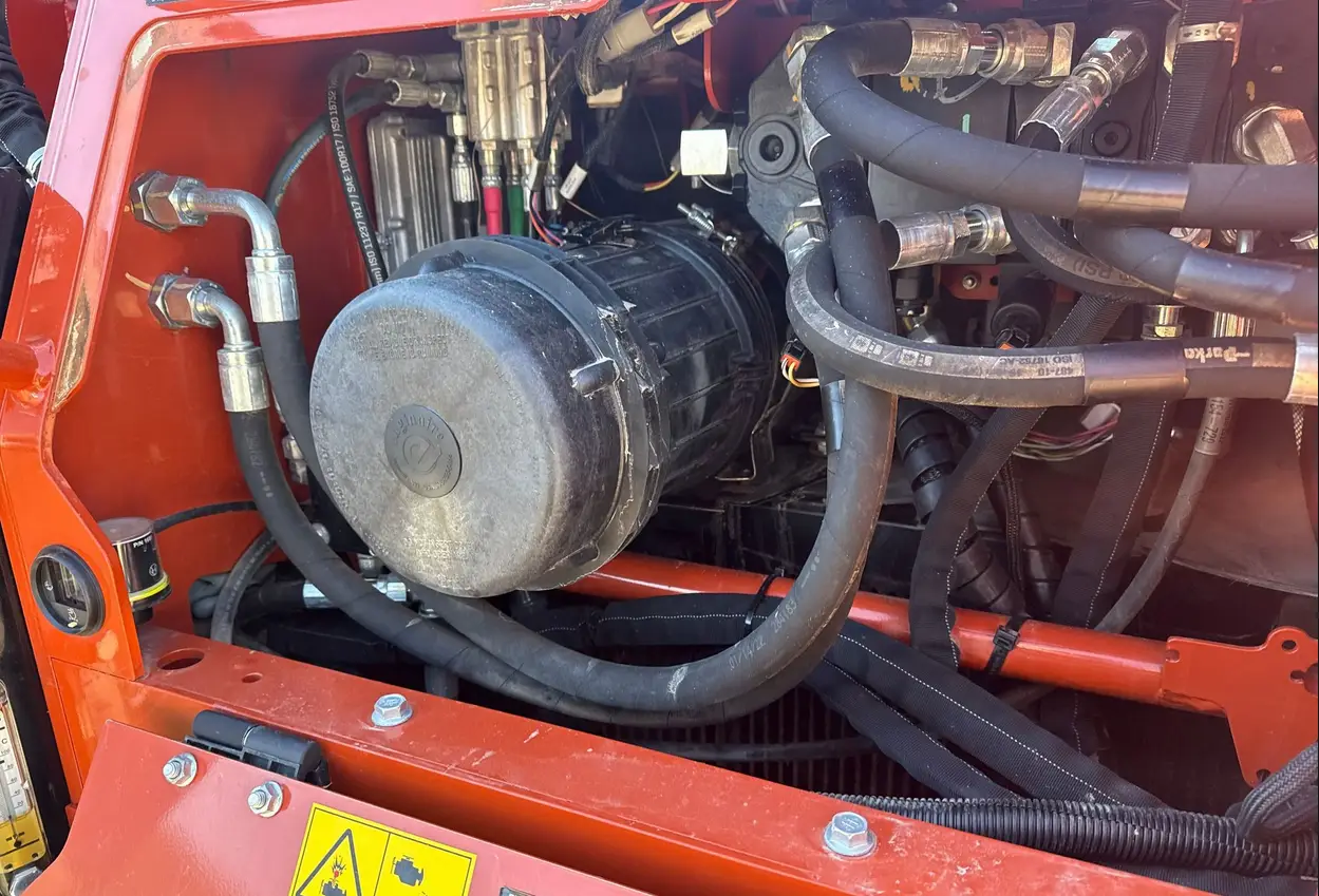 2022 Ditch Witch SK3000 compact utility loader