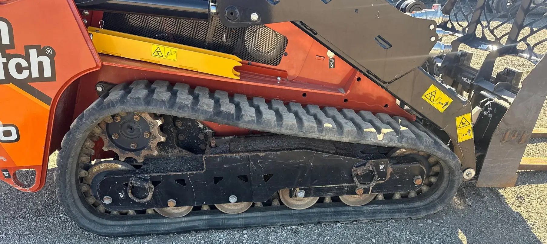 2022 Ditch Witch SK3000 compact utility loader