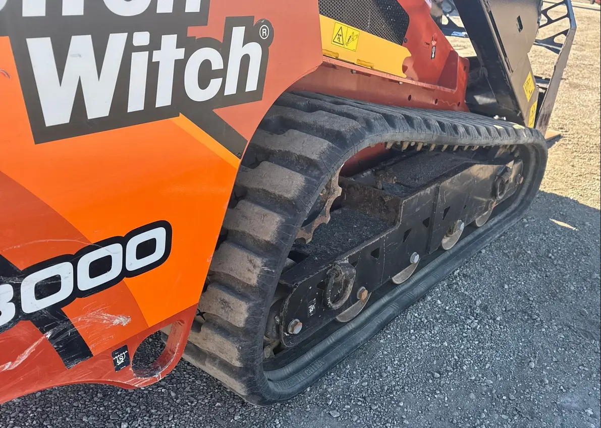 2022 Ditch Witch SK3000 compact utility loader