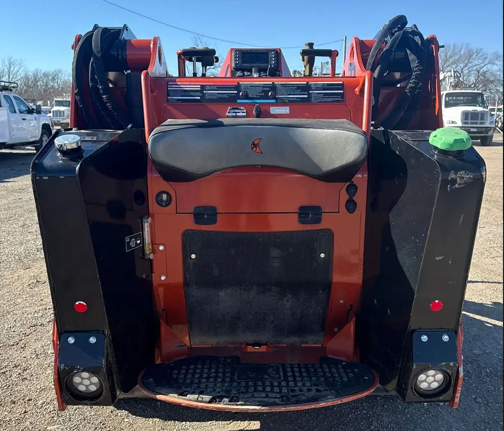 2022 Ditch Witch SK3000 compact utility loader