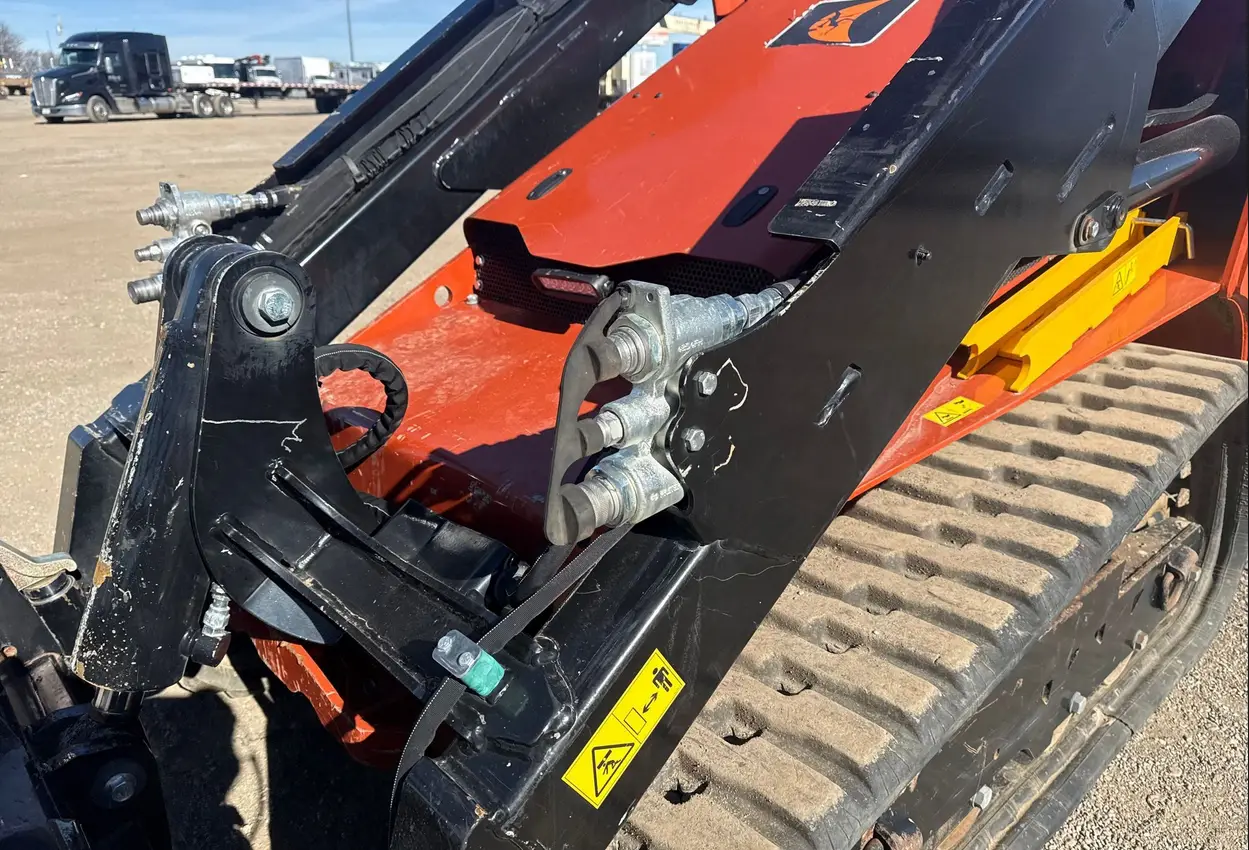 2022 Ditch Witch SK3000 compact utility loader