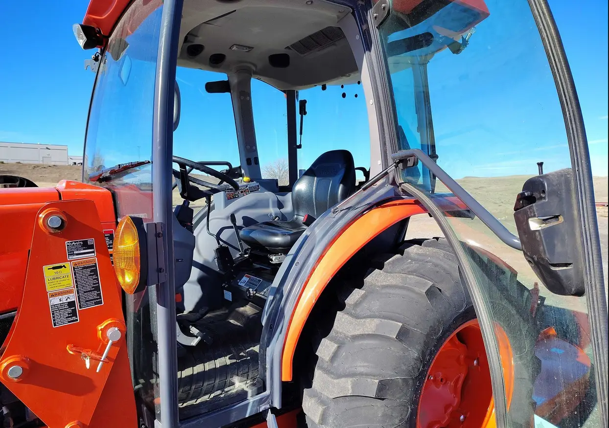 2023 Kubota MX5400HSTC MFWD tractor