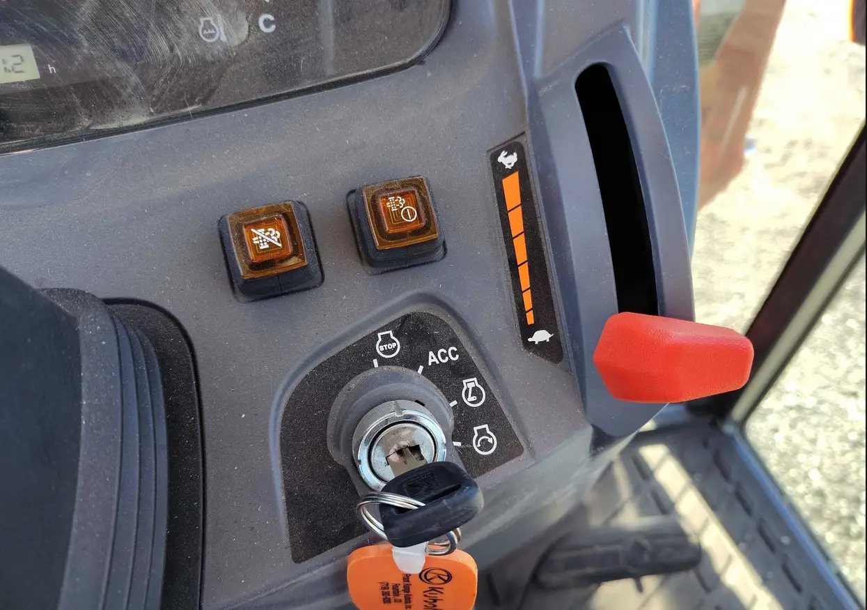 2023 Kubota MX5400HSTC MFWD tractor