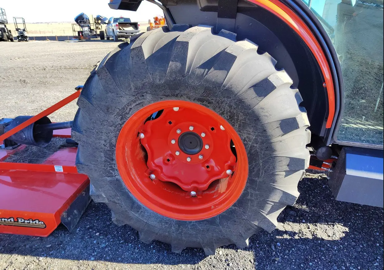 2023 Kubota MX5400HSTC MFWD tractor