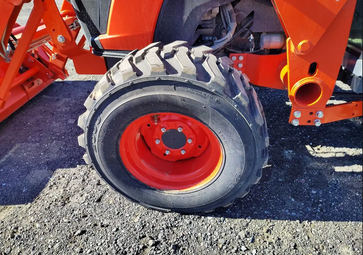 2023 Kubota MX5400HSTC MFWD tractor